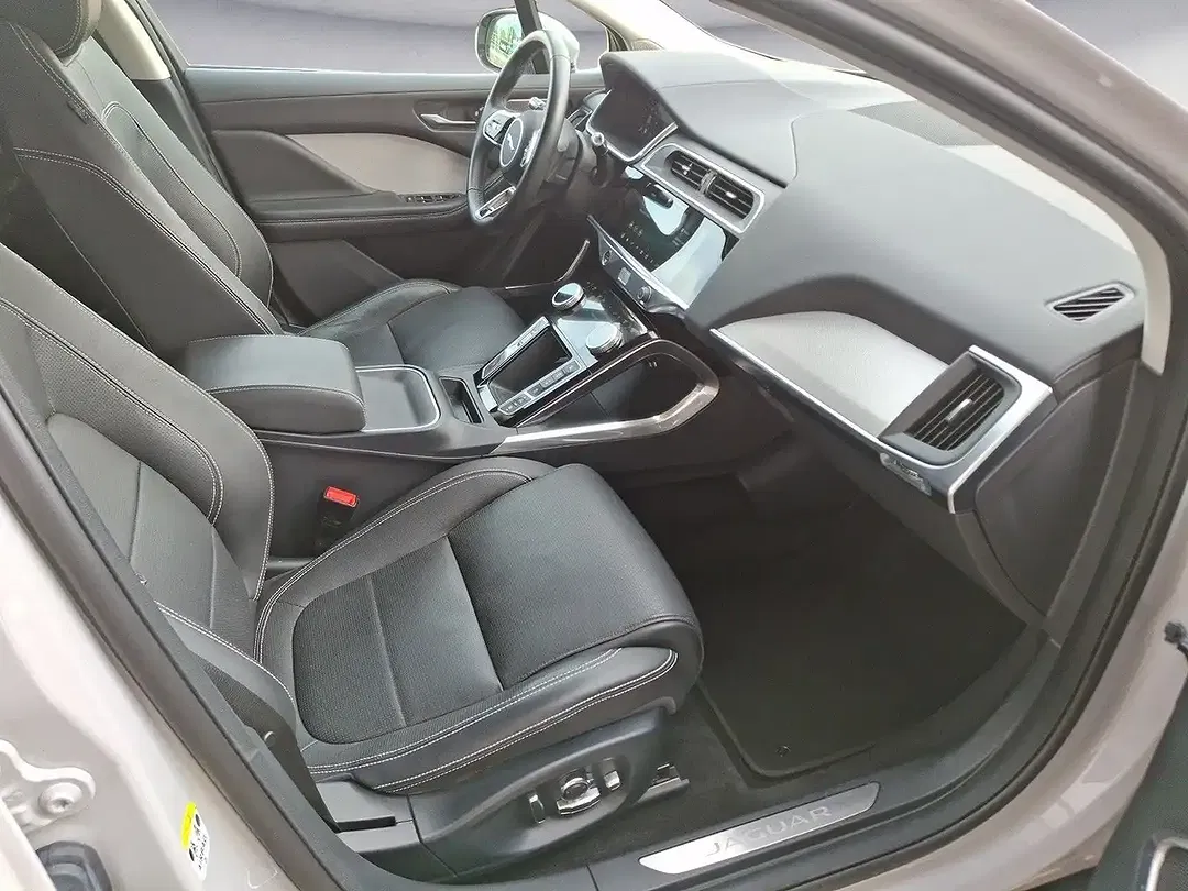 Jaguar I-Pace - Thumbnail 9