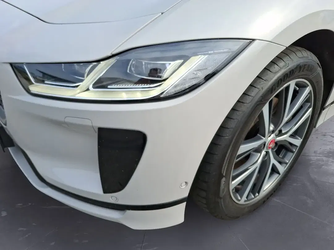 Jaguar I-Pace - Thumbnail 13