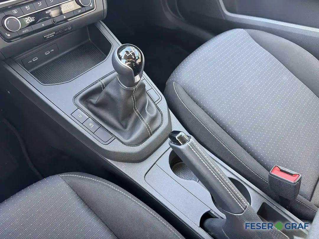 SEAT Ibiza - Thumbnail 11