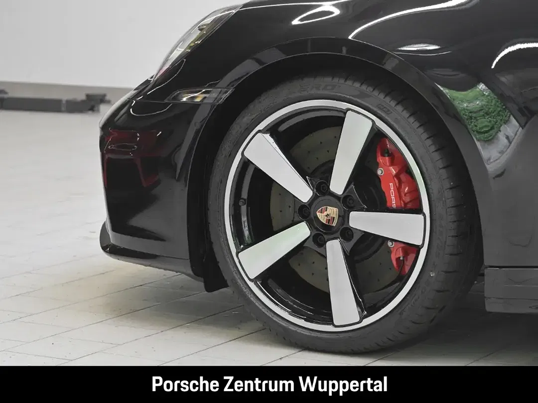 Porsche 992 - Thumbnail 7