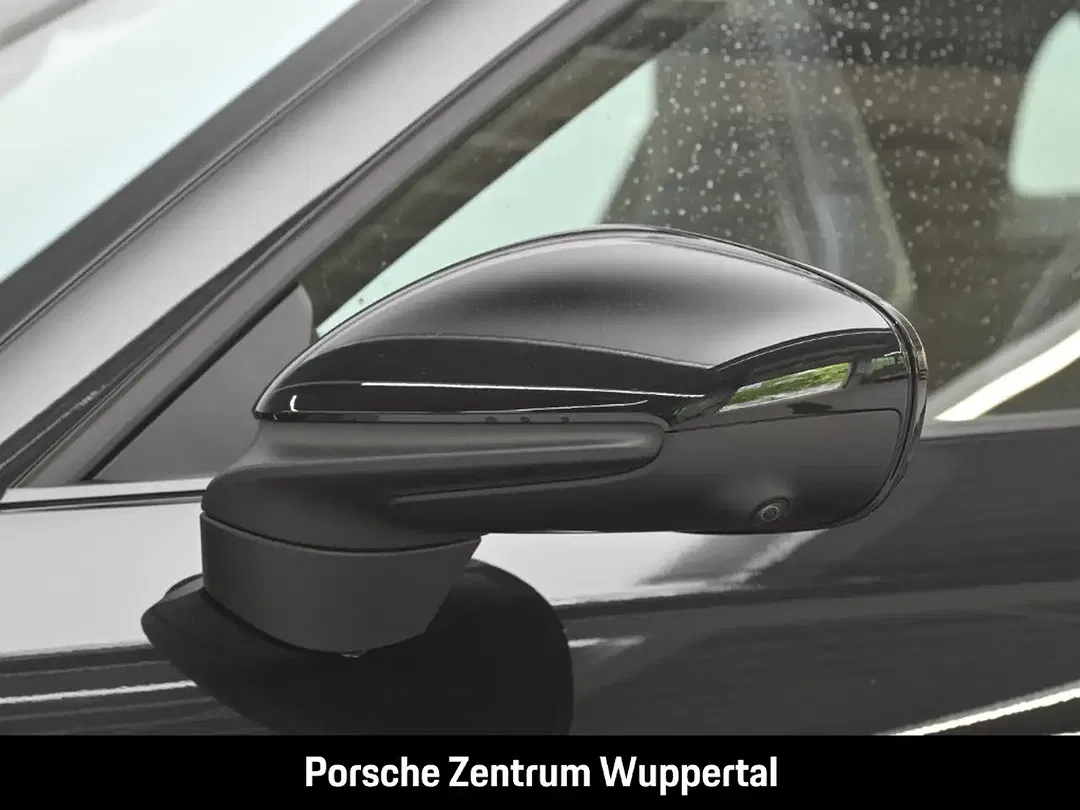 Porsche 992 - Thumbnail 8