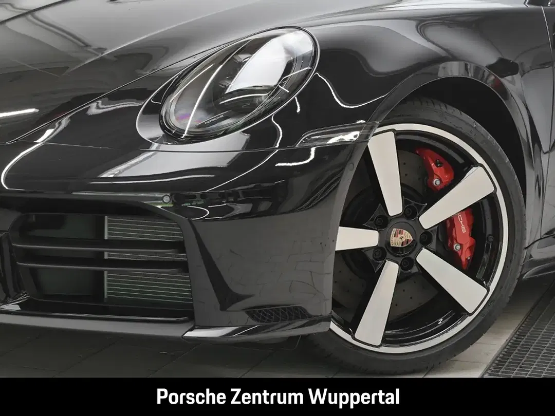 Porsche 992 - Thumbnail 9