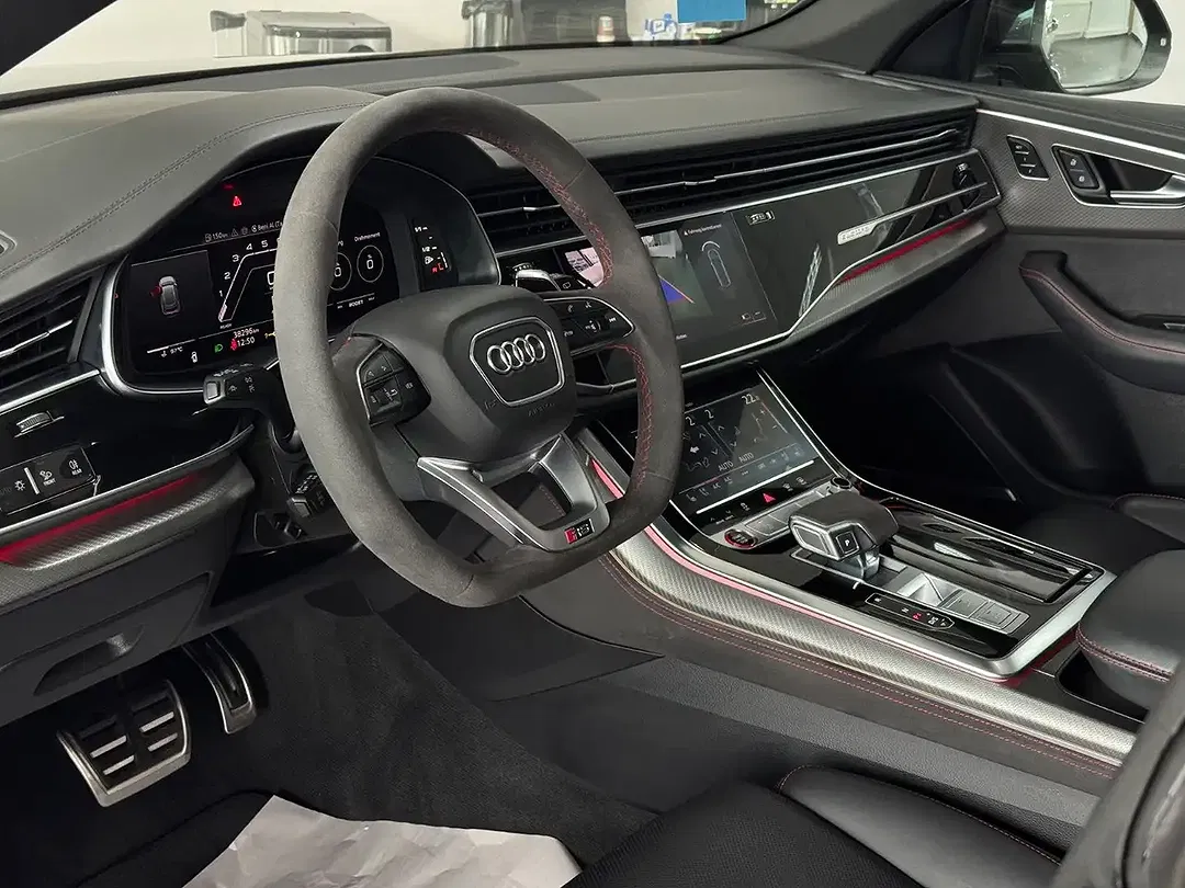 Audi RS Q8 - Thumbnail 5