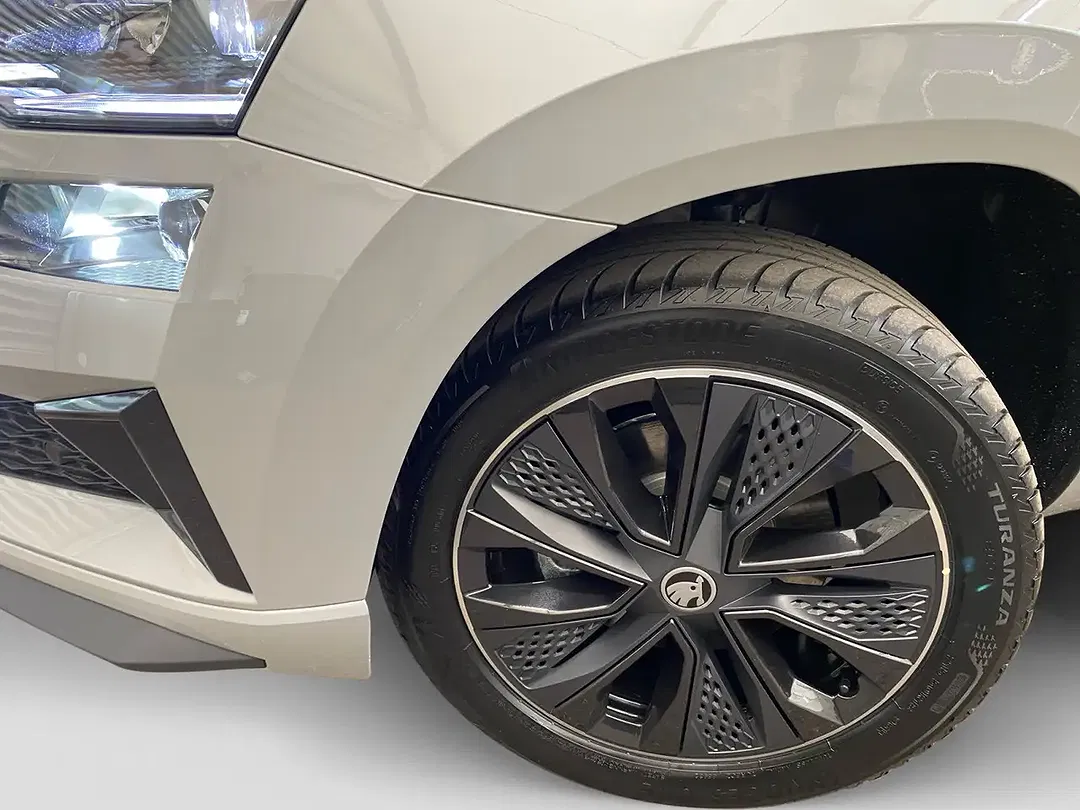 Skoda Karoq - Thumbnail 4