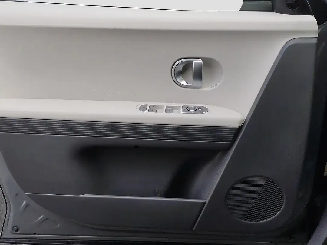 Hyundai IONIQ 5 - Thumbnail 12