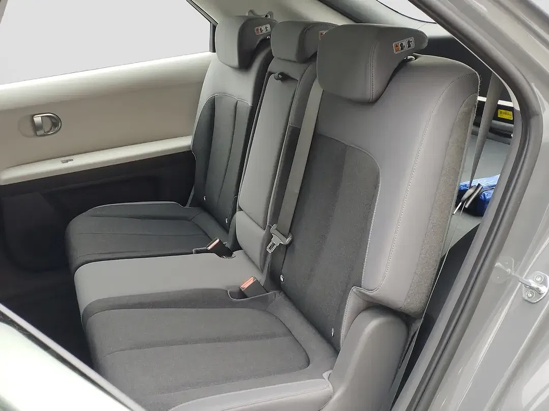 Hyundai IONIQ 5 - Thumbnail 6