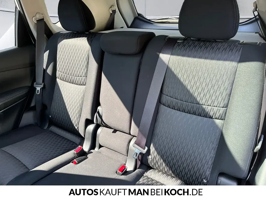 Nissan X-Trail - Thumbnail 6