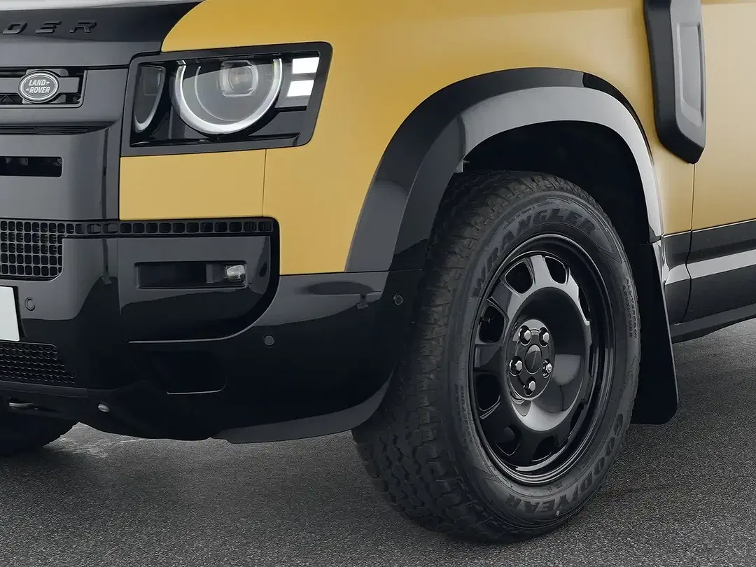 Land Rover Defender - Thumbnail 9
