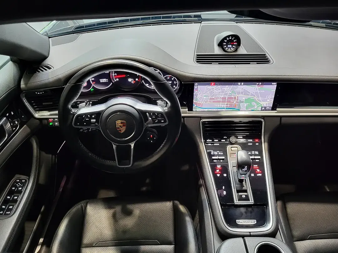 Porsche Panamera - Thumbnail 15