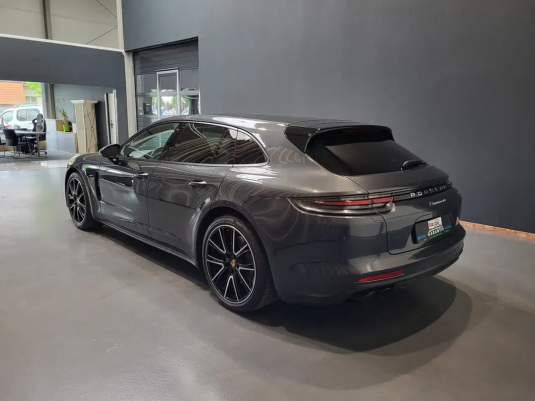 Porsche Panamera - Thumbnail 5