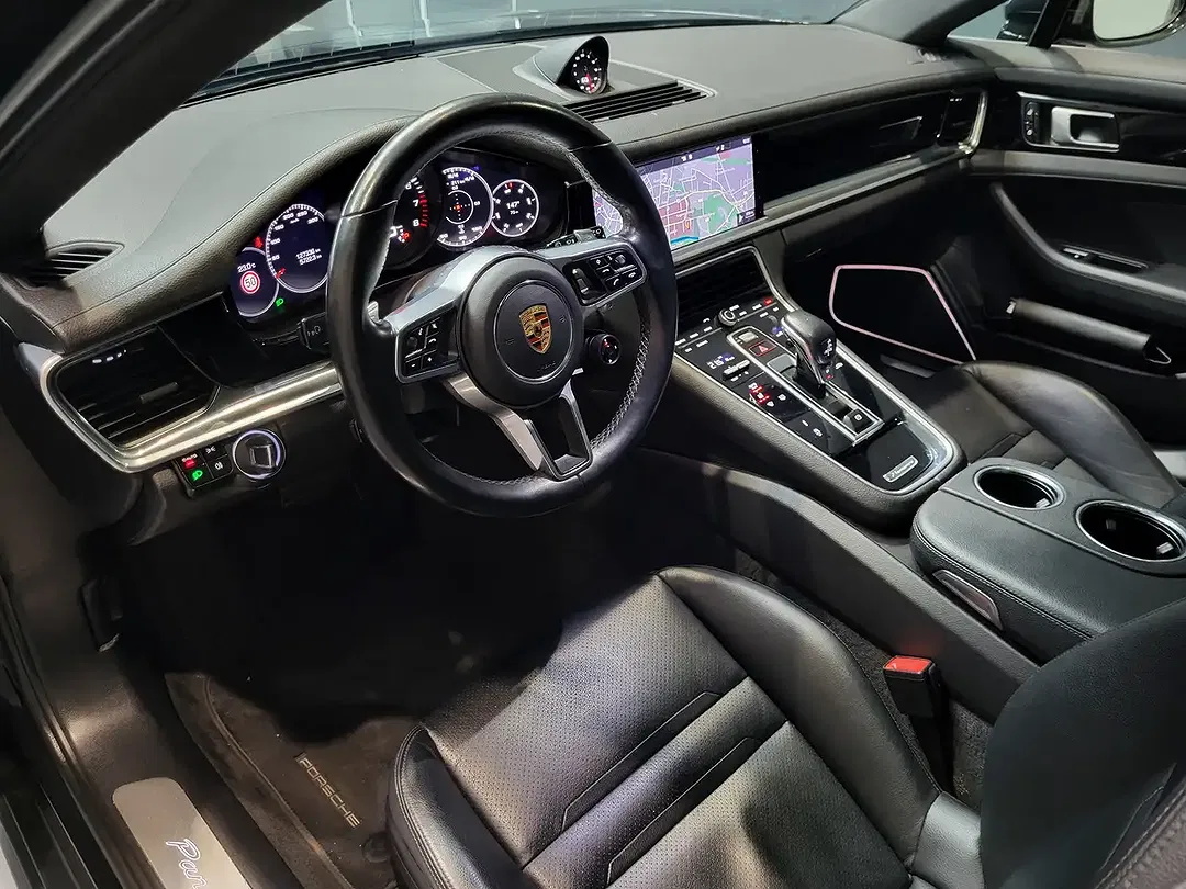 Porsche Panamera - Thumbnail 6