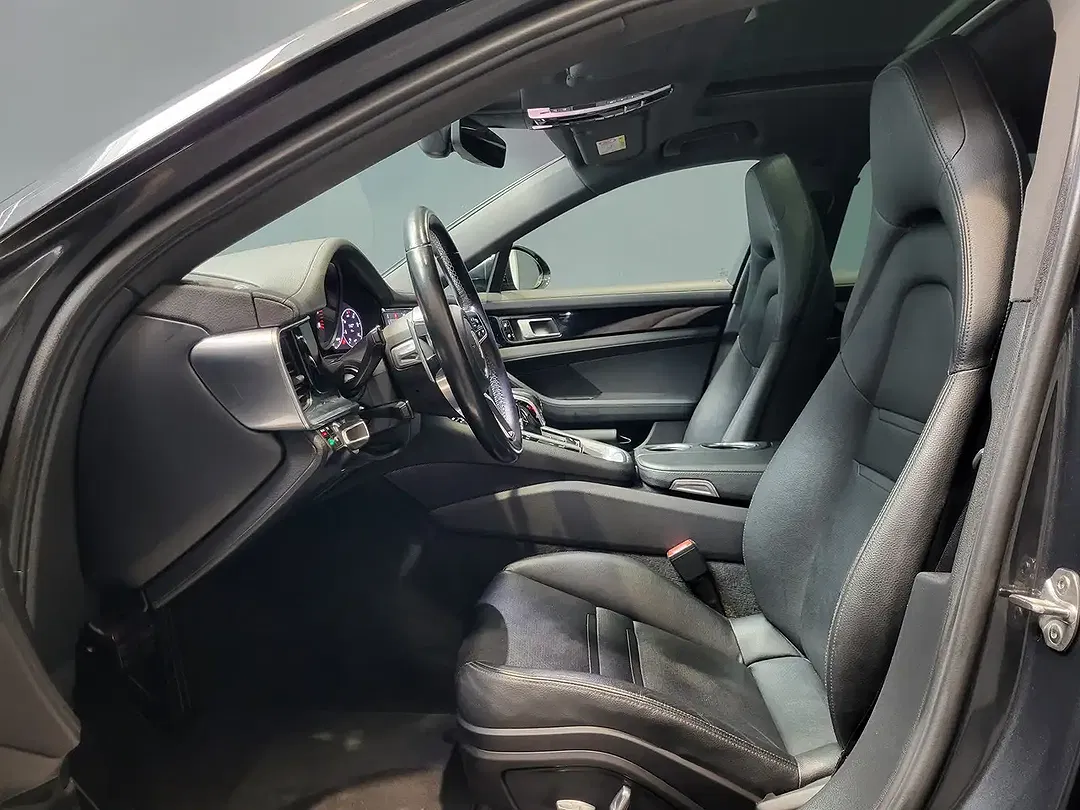 Porsche Panamera - Thumbnail 7