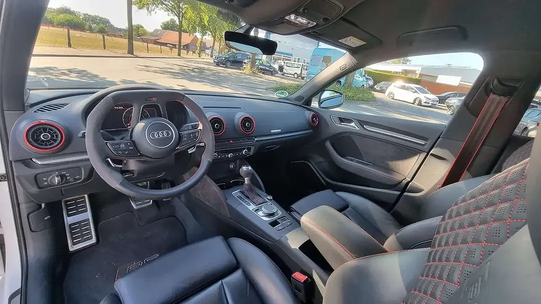 Audi RS3 - Thumbnail 6