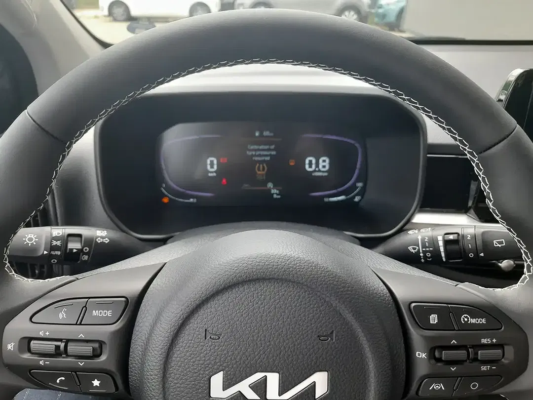 Kia Picanto - Thumbnail 9