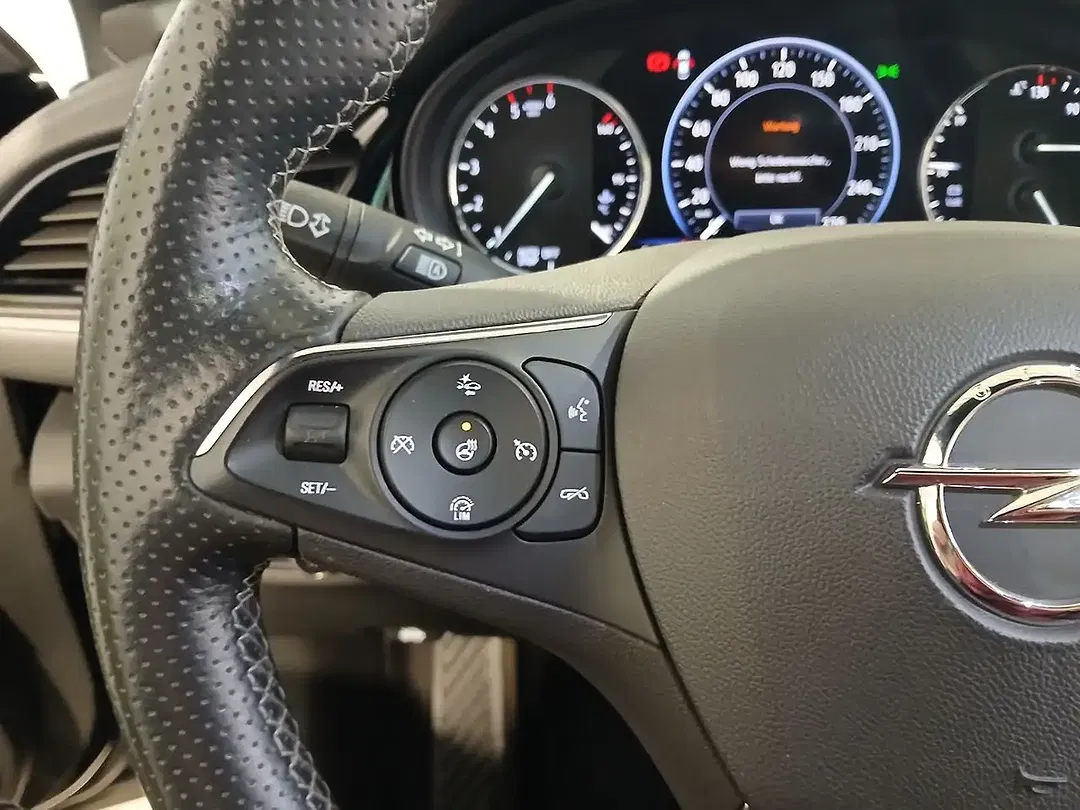 Opel Insignia - Thumbnail 10