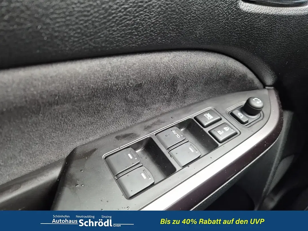 Suzuki Vitara - Thumbnail 13
