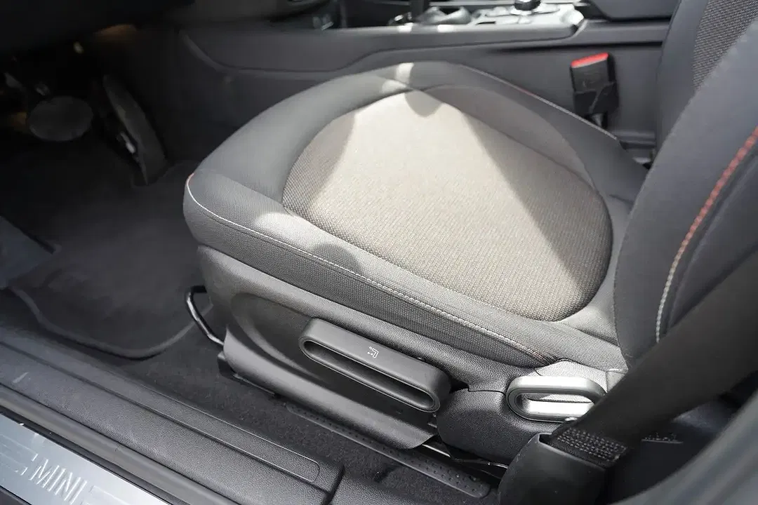 MINI Cooper Clubman - Thumbnail 6
