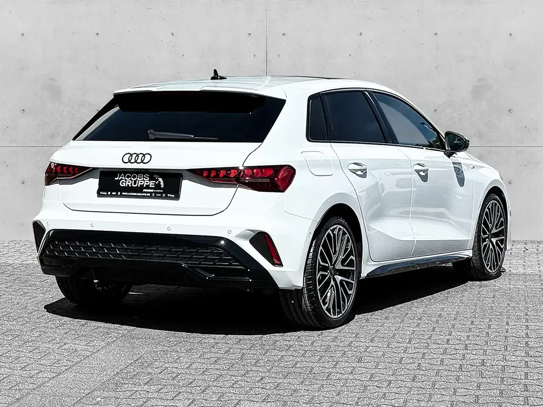 Audi A3 - Thumbnail 2