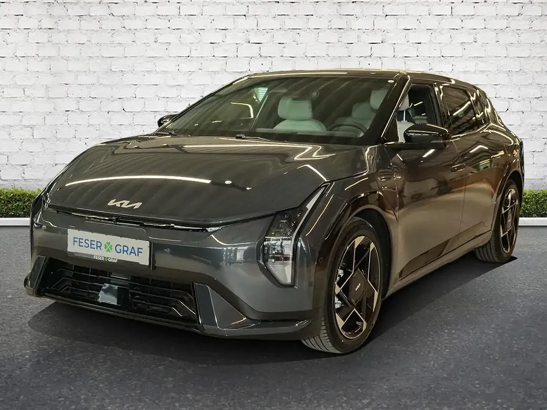 Kia EV4 - Thumbnail 11