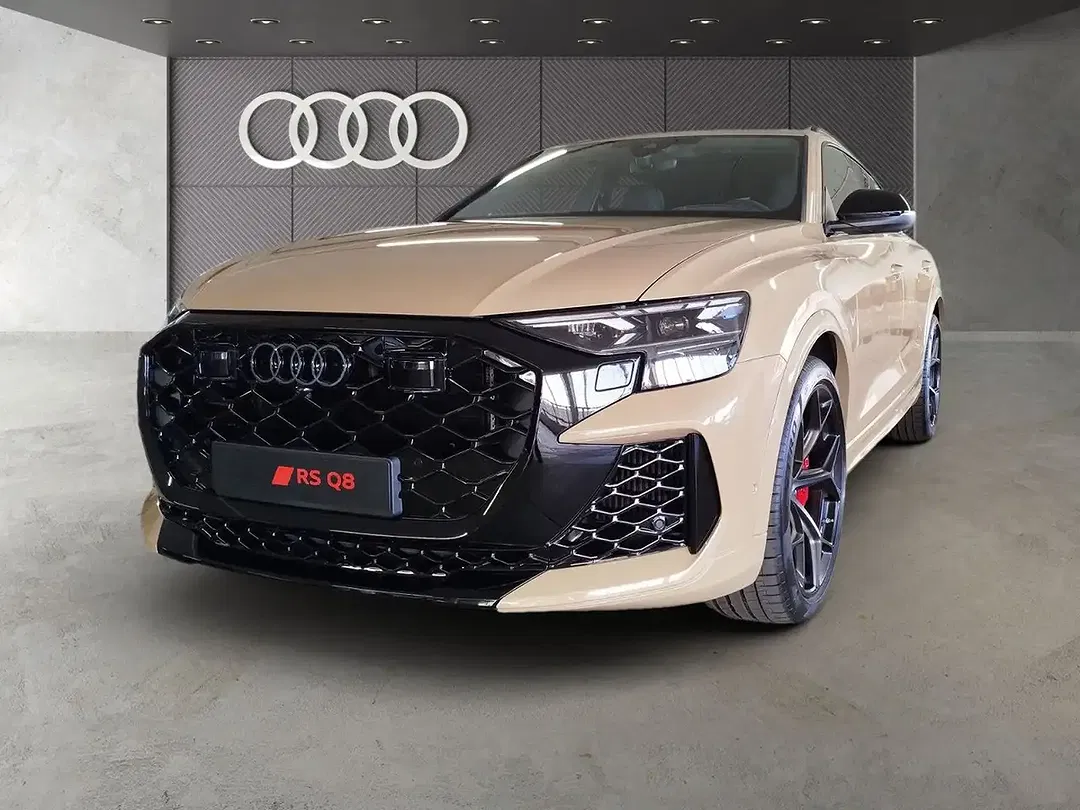 Audi RS Q8 - Thumbnail 1