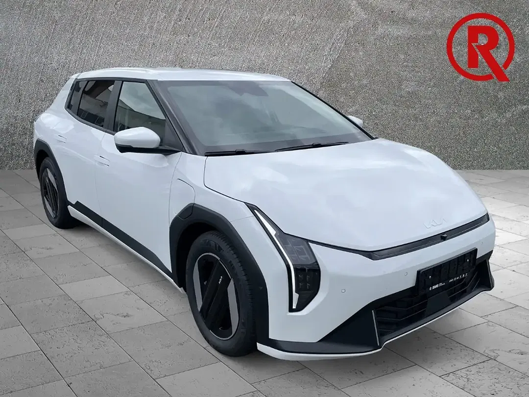 Kia EV4 - Thumbnail 3