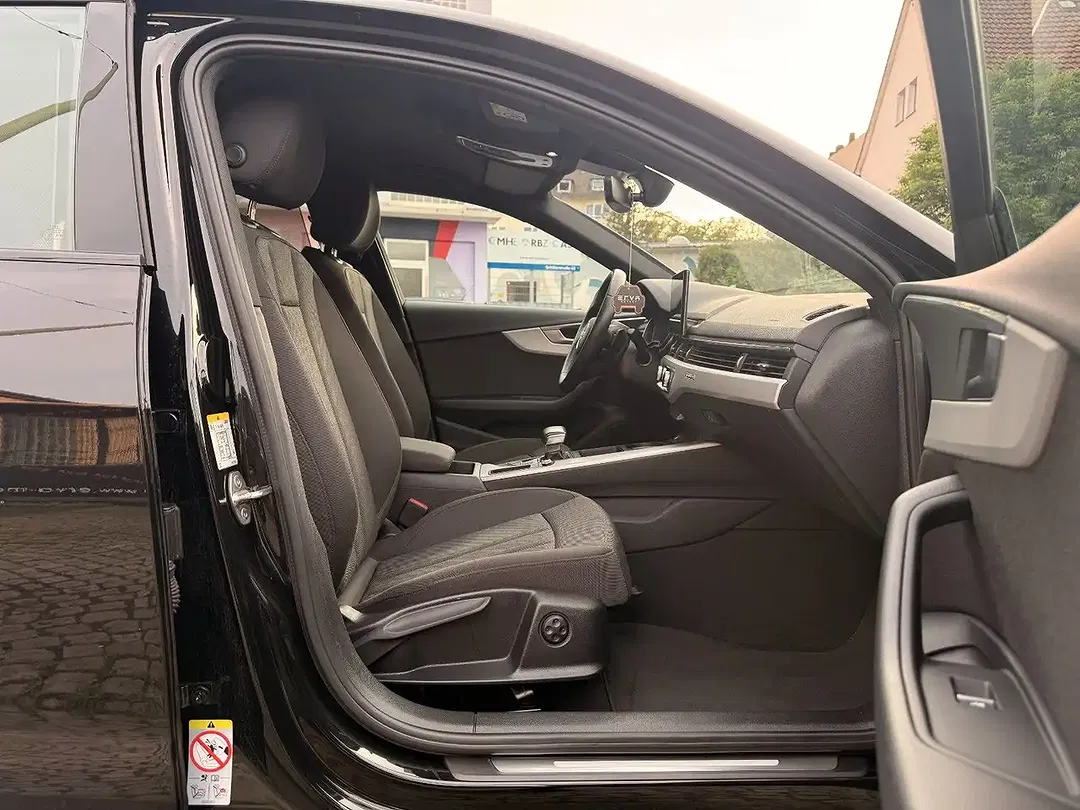 Audi A4 - Thumbnail 6