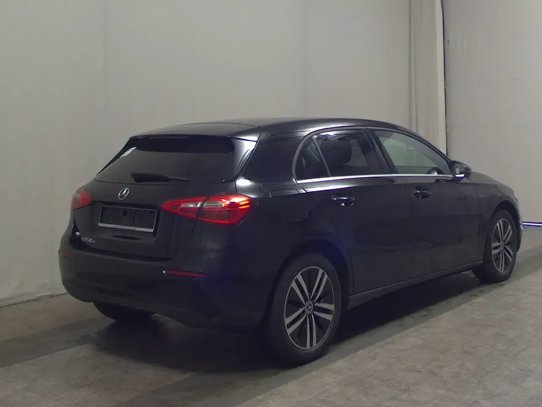 Mercedes-Benz A 250 - Thumbnail 4