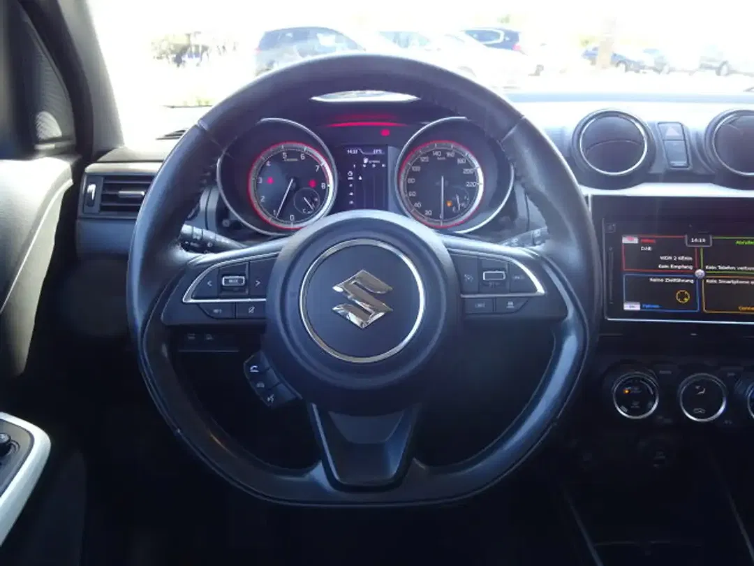 Suzuki Swift - Thumbnail 12