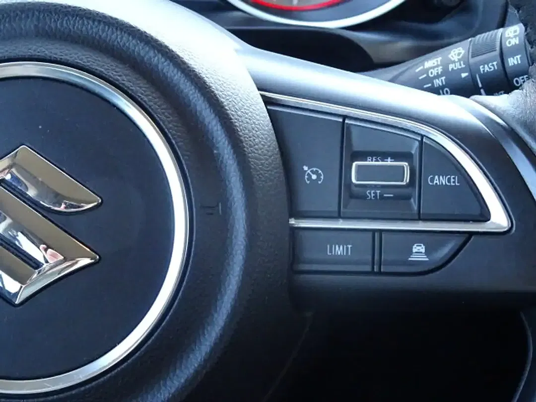 Suzuki Swift - Thumbnail 15