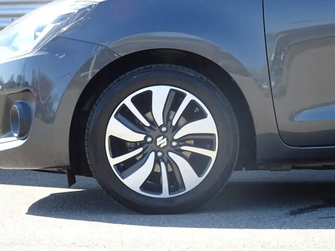 Suzuki Swift - Thumbnail 6