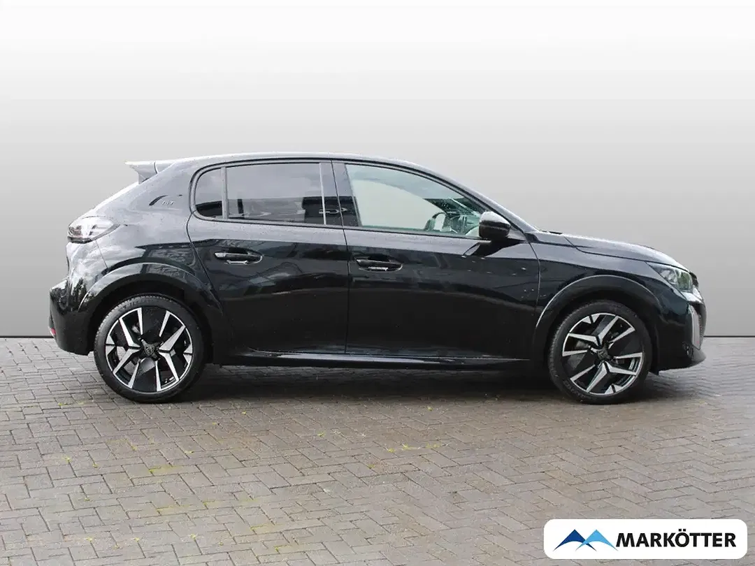 Peugeot 208 - Thumbnail 3