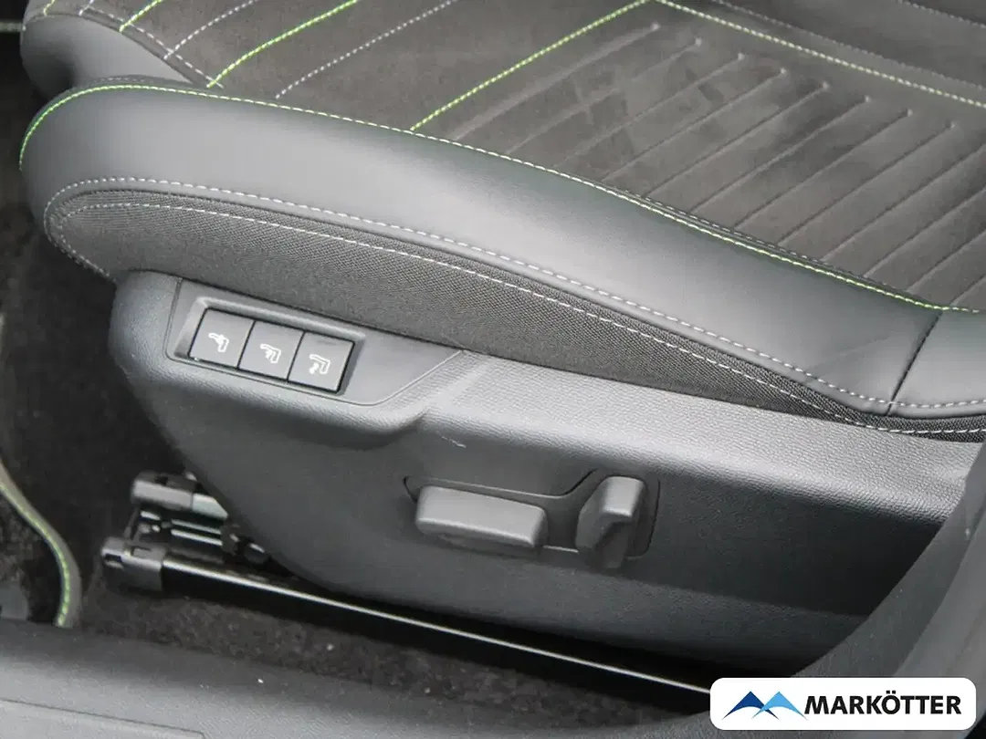 Peugeot 208 - Thumbnail 6