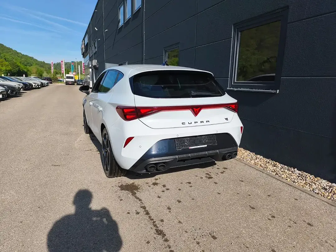 CUPRA Leon - Thumbnail 6