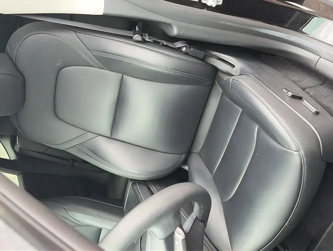 Tesla Model Y - Thumbnail 18