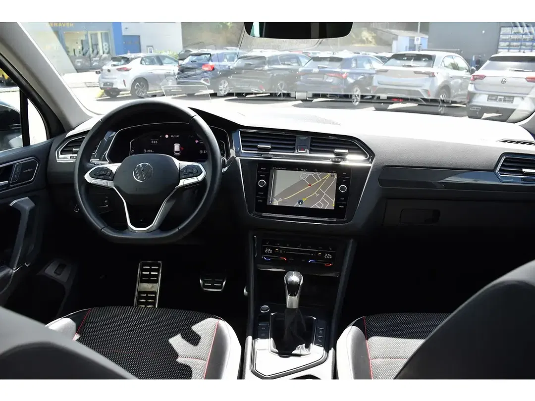 Volkswagen Tiguan - Thumbnail 9
