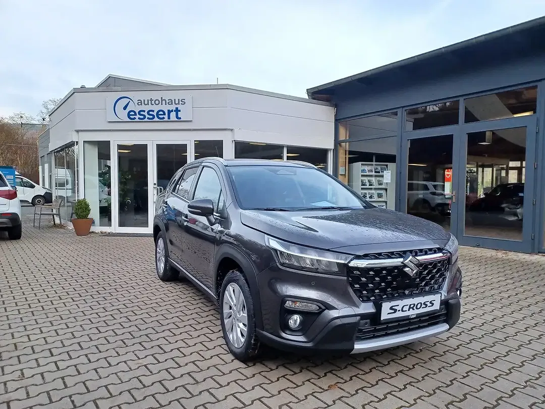 Suzuki S-Cross - Thumbnail 2