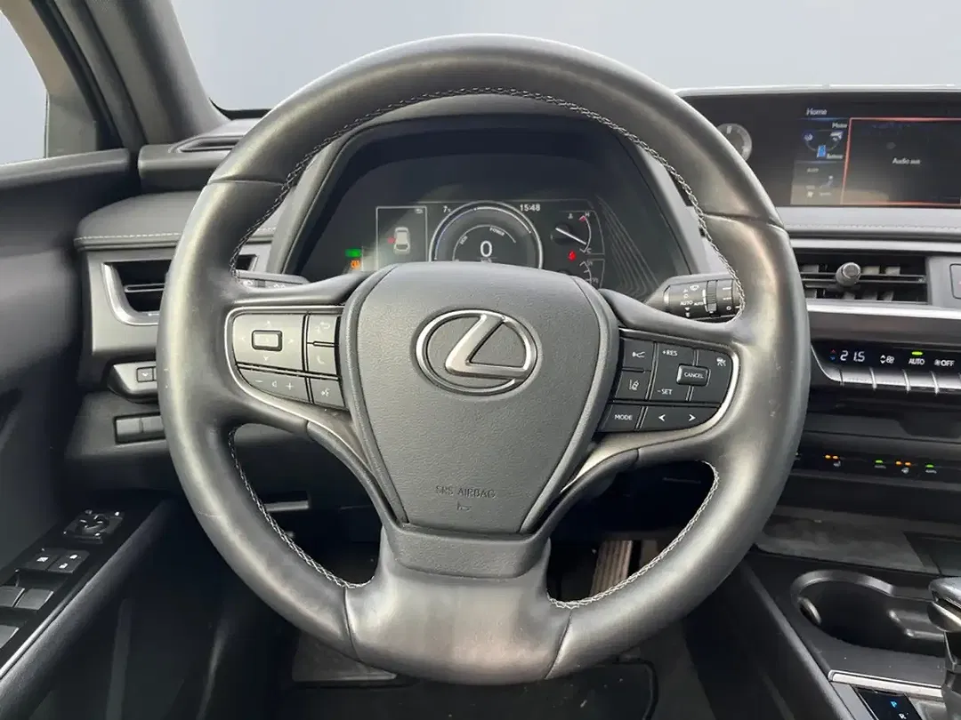 Lexus UX 250h - Thumbnail 13
