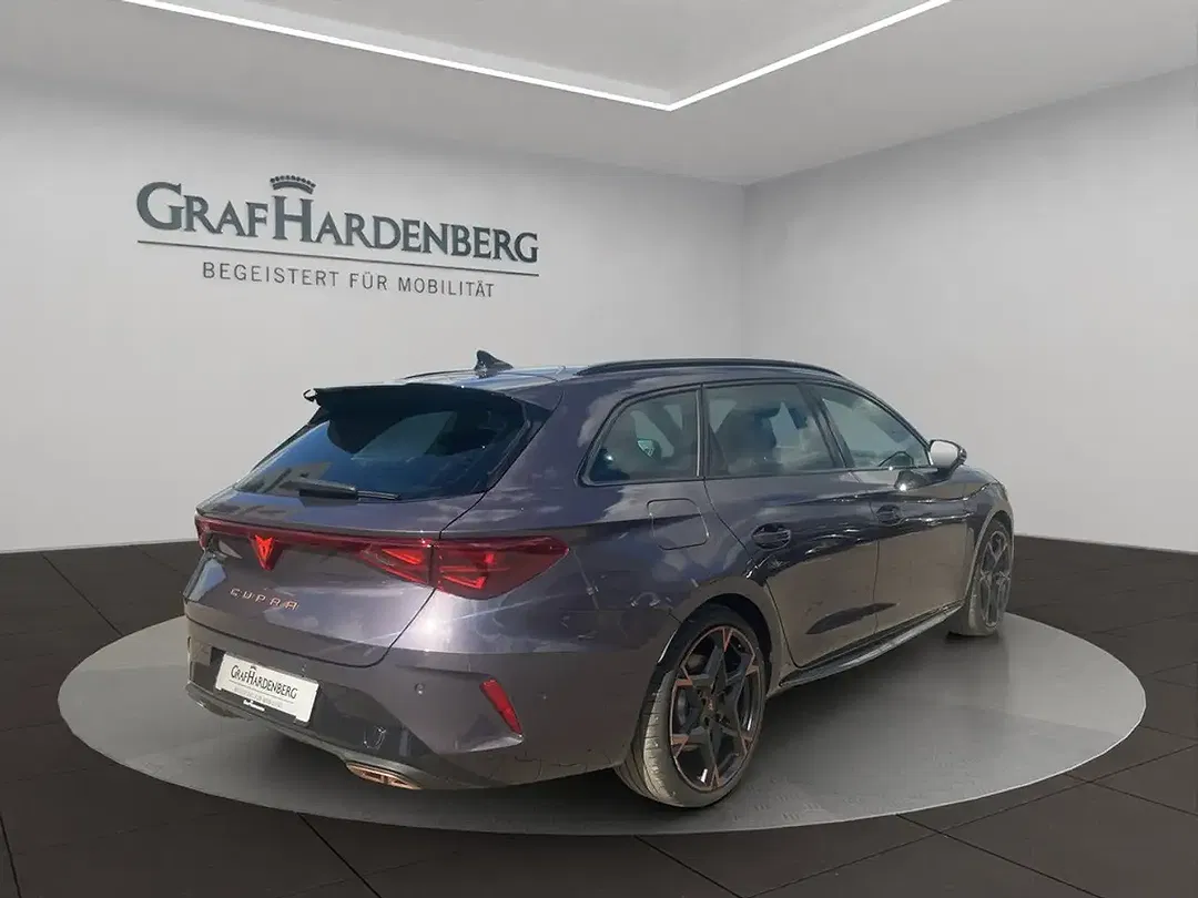 CUPRA Leon - Thumbnail 6
