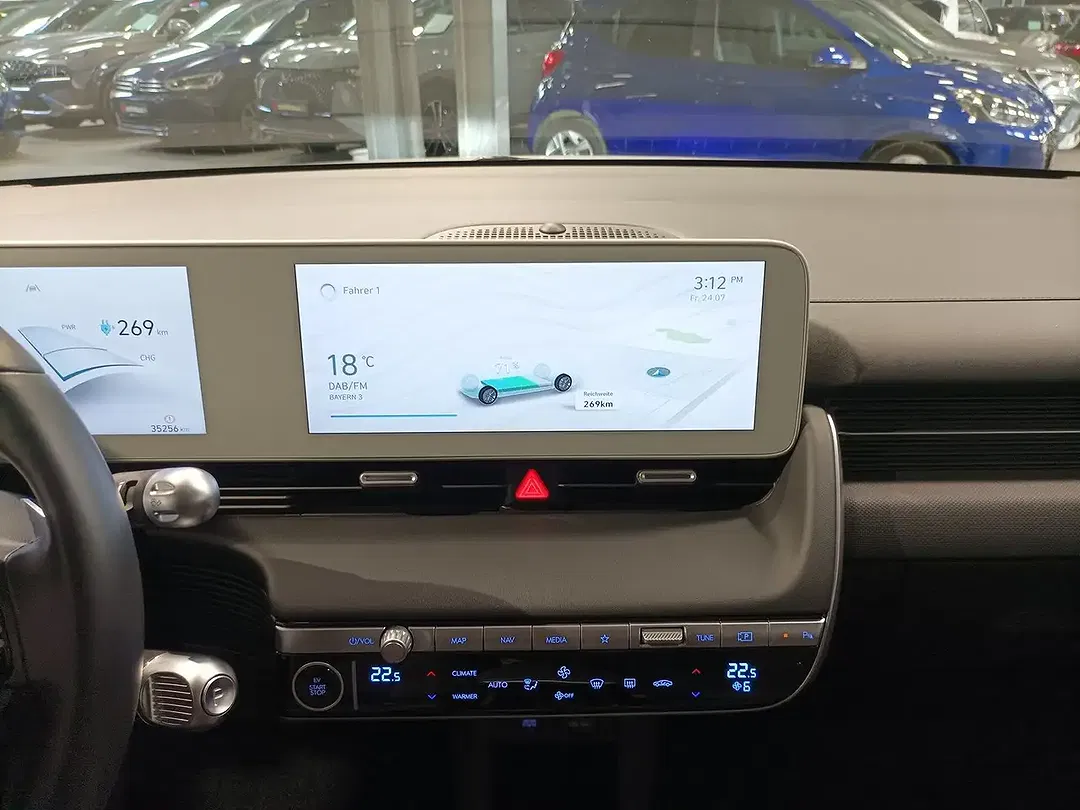 Hyundai IONIQ 5 - Thumbnail 12