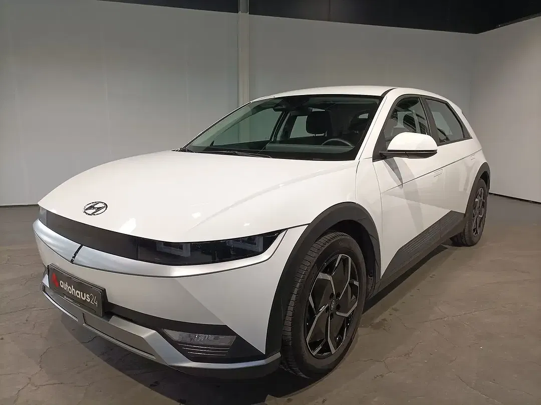 Hyundai IONIQ 5 - Thumbnail 3