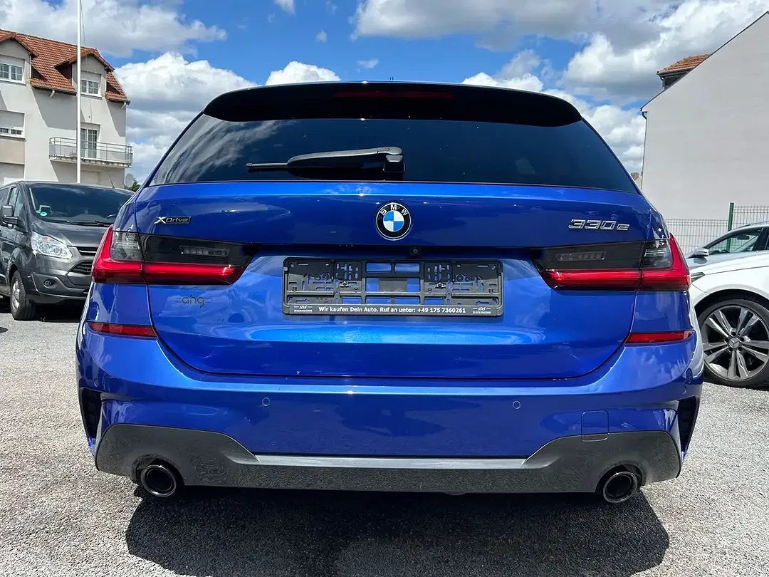 BMW 330 - Thumbnail 5