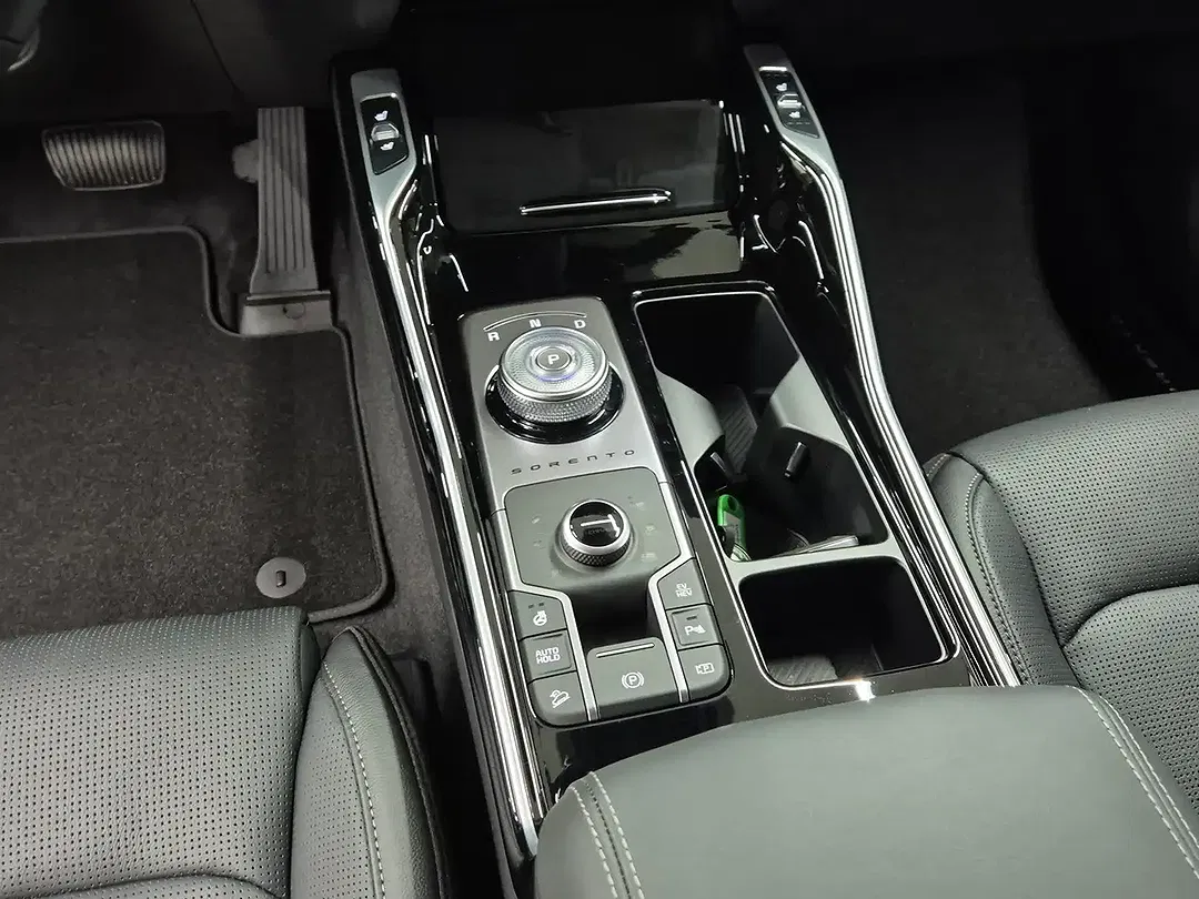 Kia Sorento - Thumbnail 14