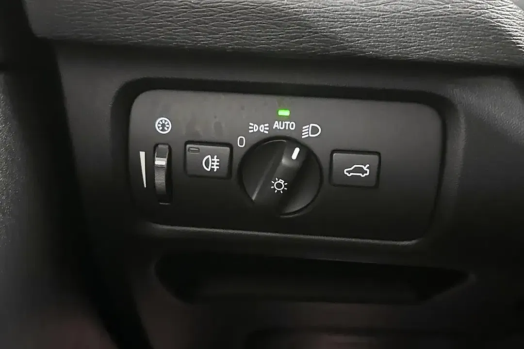 Volvo V40 - Thumbnail 20