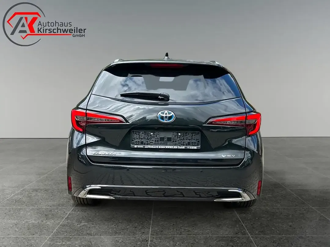Toyota Corolla - Thumbnail 4
