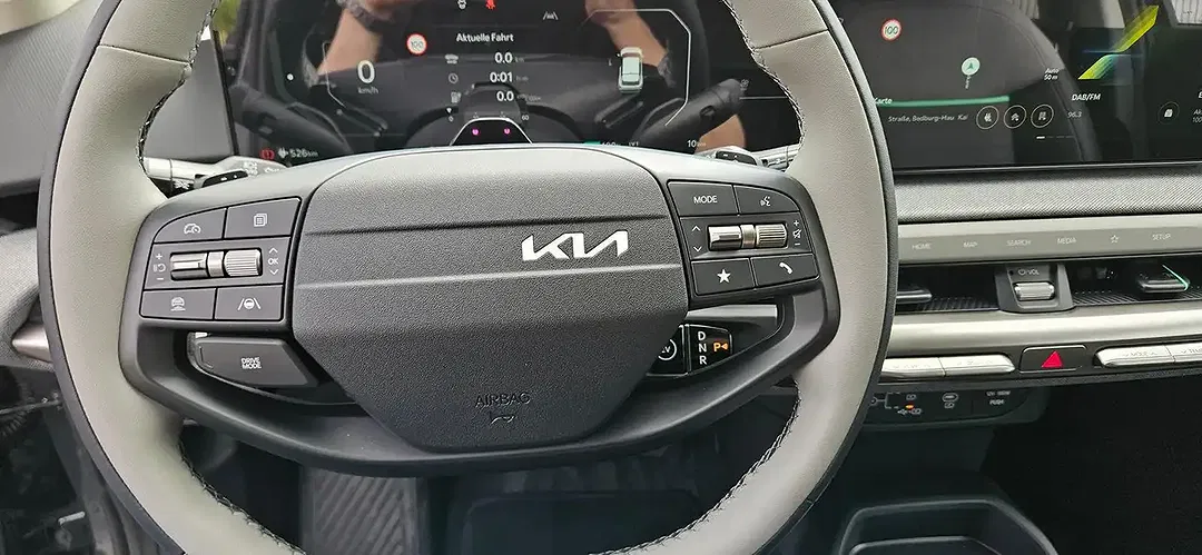 Kia EV4 - Thumbnail 13