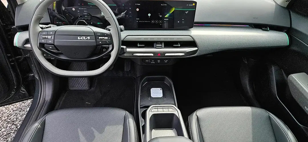 Kia EV4 - Thumbnail 9