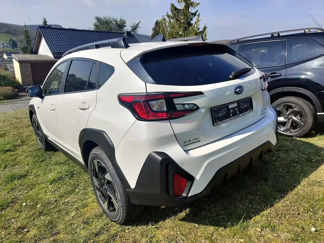 Subaru Crosstrek - Thumbnail 4