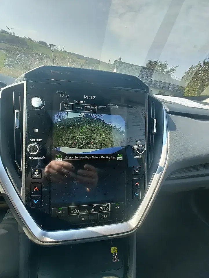 Subaru Crosstrek - Thumbnail 9