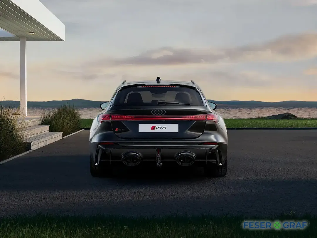 Audi RS5 - Thumbnail 4