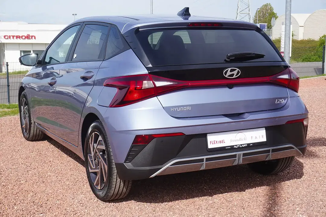 Hyundai i20 - Thumbnail 2